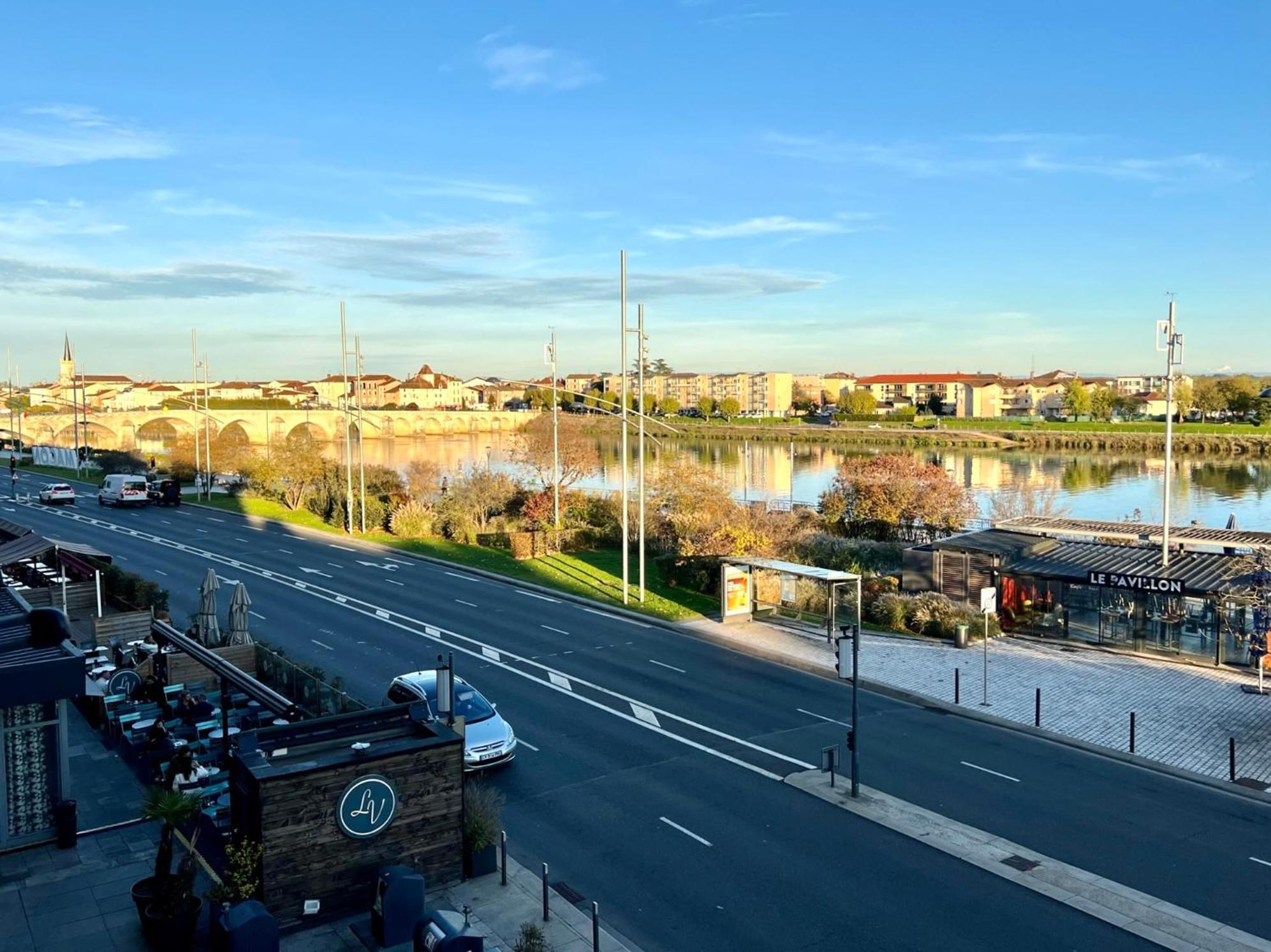 Les Rives De Saone - Balneotherapie Macon Luaran gambar